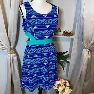 As U Wish Fun Print size 7 Side Cut Outs Lined Back Zipper Juniors GUC Dress
